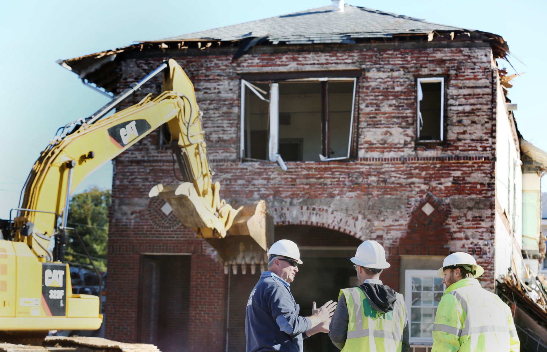 hr firestation demolition 110619 p01
